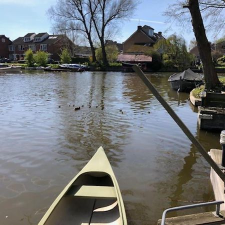 Gezellige Pipo Met Grote Schommel Aan Het Water Villa Медемблик Екстериор снимка